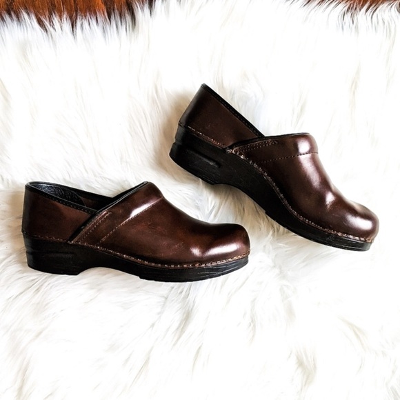 Dansko brown clogs - Picture 1 of 4